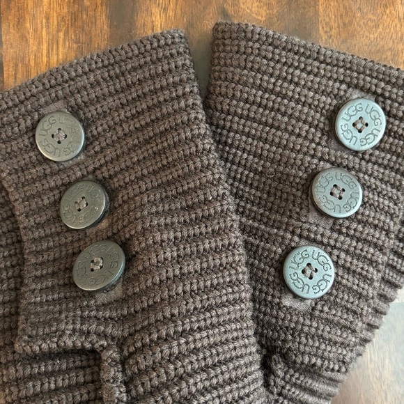 UGG 🤎 Australia Knit Boots - Picture 7 of 10